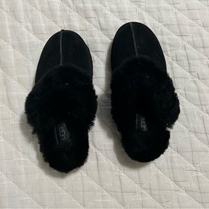 Black Ugg Slipper Size 6